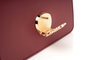 Vince Camuto Bolso de Hombro Amore - Rojo Clarete